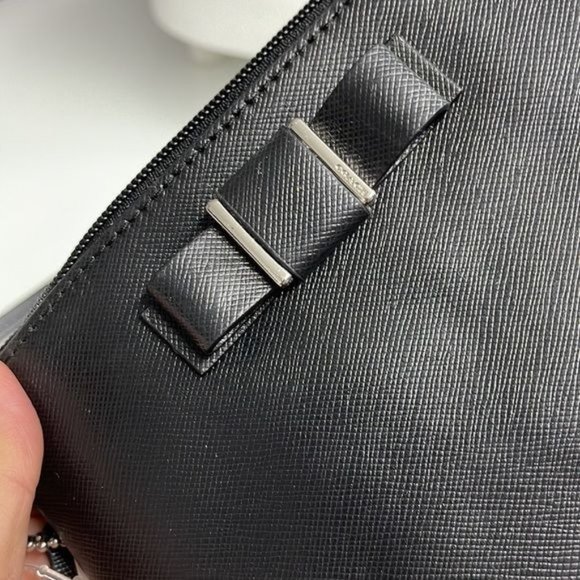Coach Darcy leather bow wristlet - Picture 3 of 11